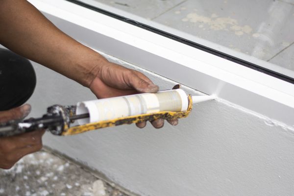 Window Caulking Replacement in Lake Charles